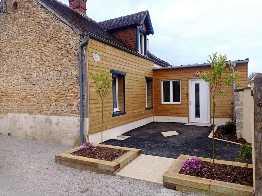 Maison De Campagne Avec Cour Sees Bagian luar foto